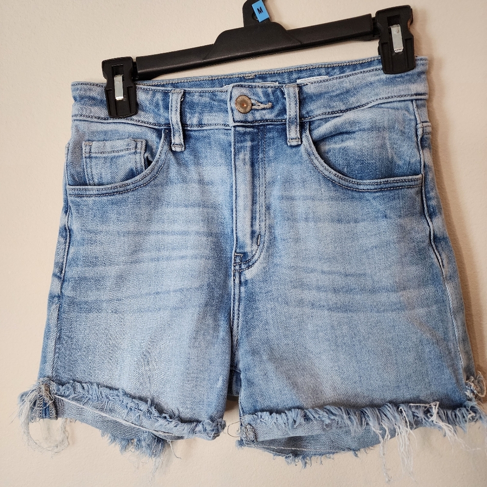 KanCan Kurvy Ultra High Rise Freyed Denim Jean Shorts, Light Wash, Women's 27